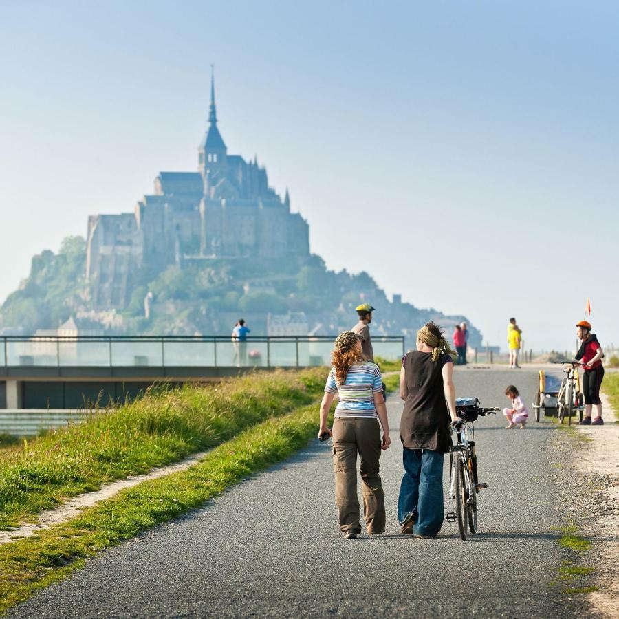 Bed and Breakfast Les Colombes De La Baie Du Mont Saint-Michel Aucey-la-Plaine Экстерьер фото